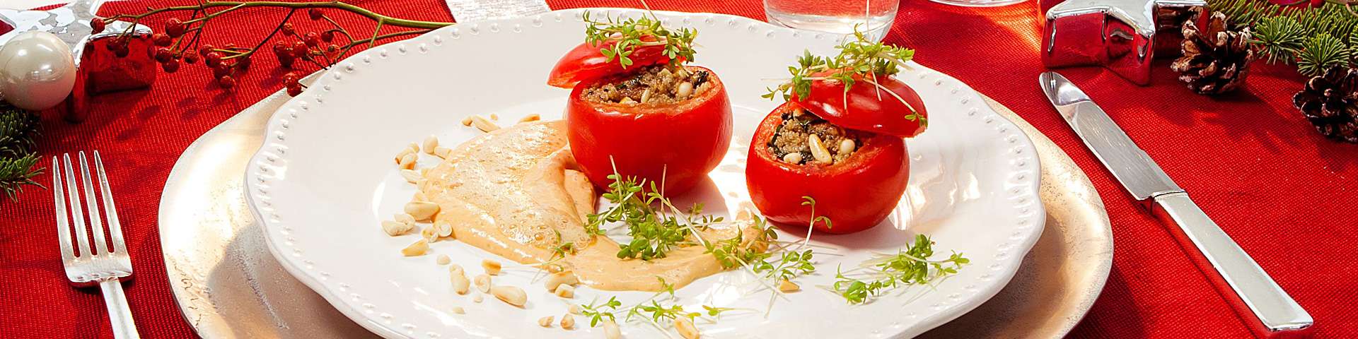 Bio-Rezept: Gefüllte Tomaten mit Amaranth-Spinat-Pinienkern-Füllung ...