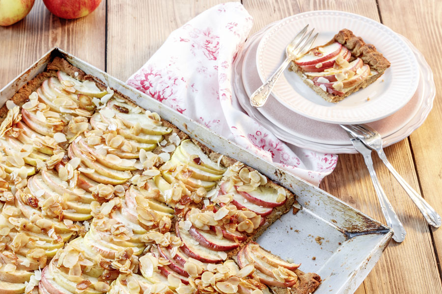 Apple cake with almond flour and coconut flour