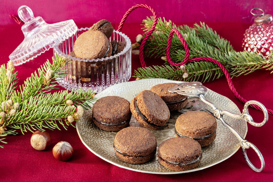 Baci di dama with espresso and chocolate