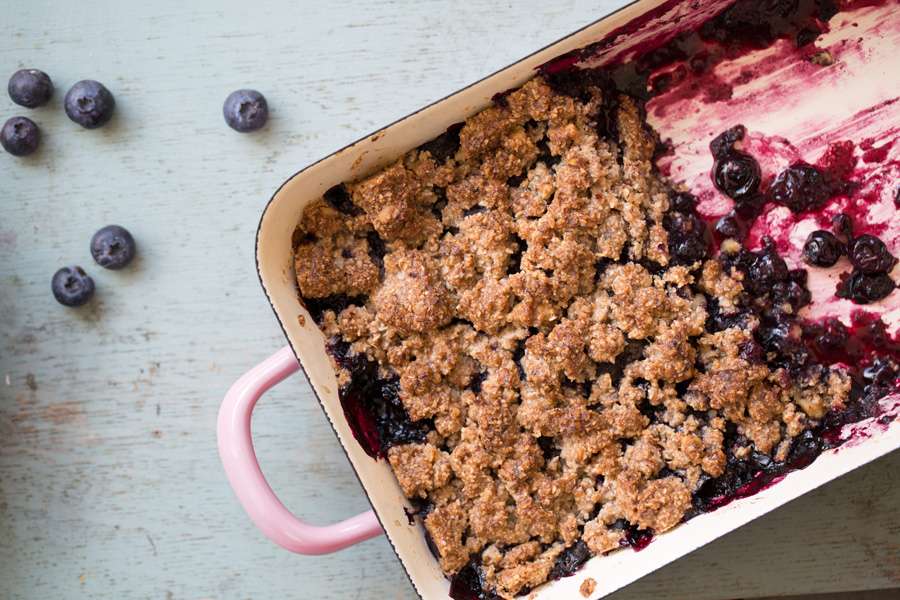 Nuss-Blaubeer-Crumble