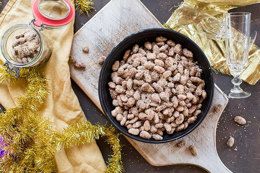 29.12.2022: Kokosmandeln mit weißer Schokolade