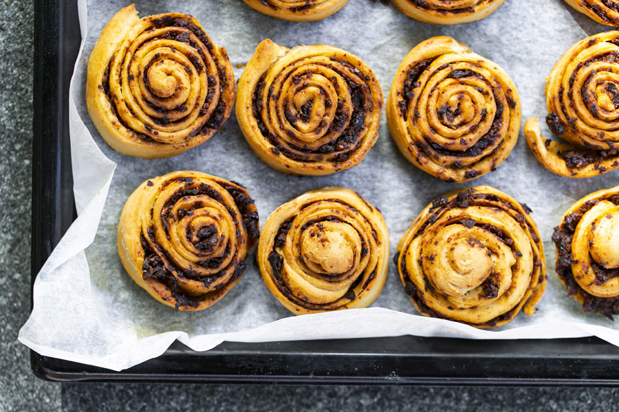 Tomato-pesto-rolls