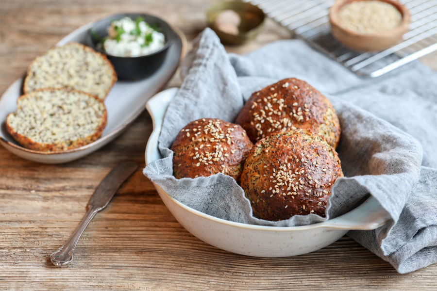 Quark bun with linseed flour