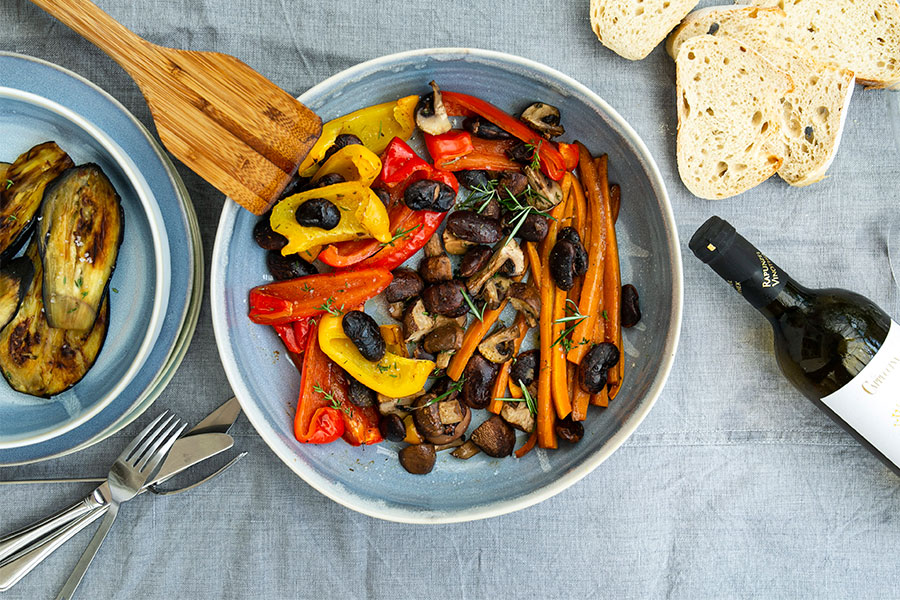 Grilled vegetable and beans antipasti
