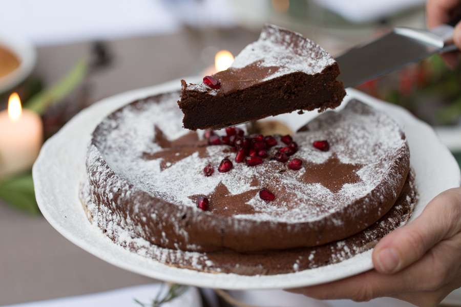 Flourless chocolate cake with coconut blossom sugar