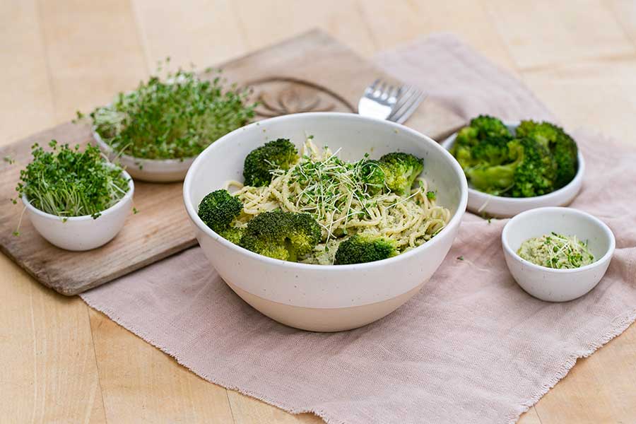 Spaghetti with sprout pesto and broccoli