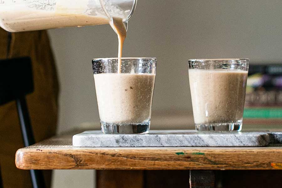 Tahini-Date-Smoothie