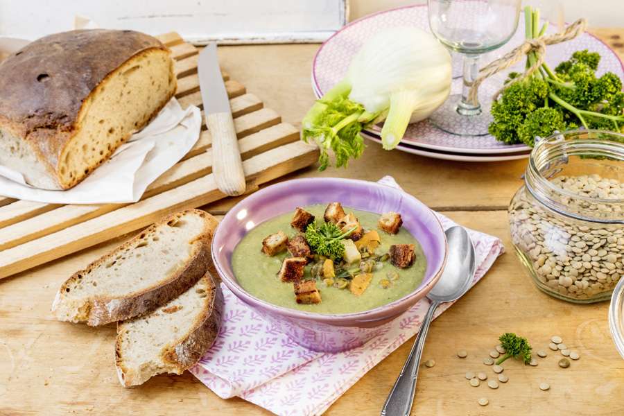 Soupe de lentilles avec croûtons