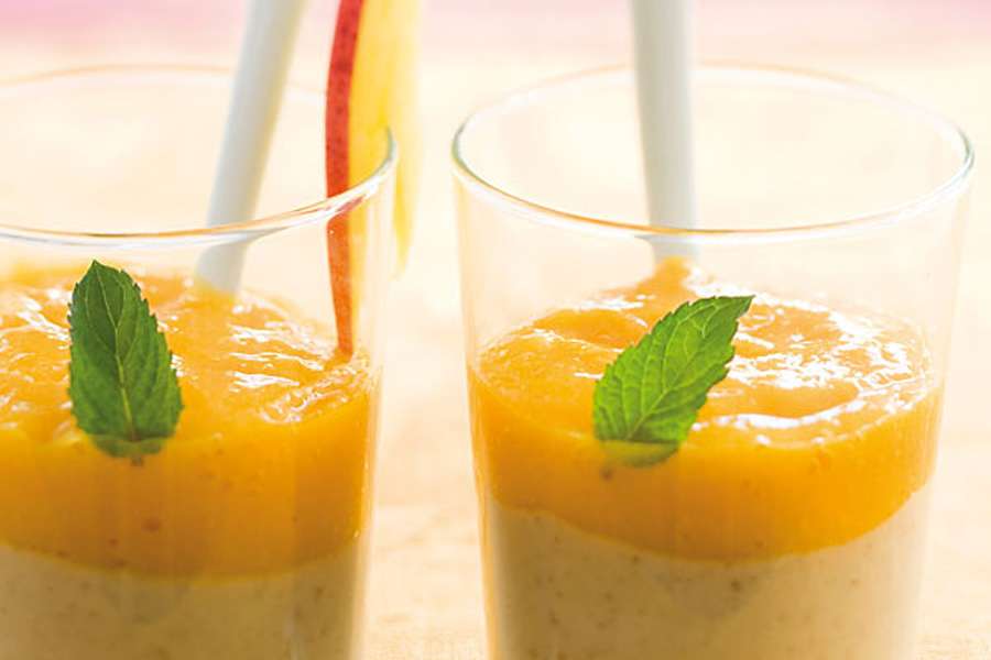 Crema alla vaniglia e mandorle con salsa al mango