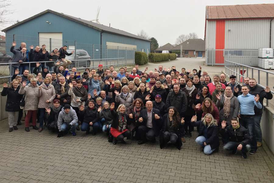 The Zwergenwiese staff sends a welcoming greeting from Northern Germany to Rapunzel in Southern Germany after they were informed that Rapunzel will overtake their company. The Zwergenwiese staff sends a welcoming greeting from Northern Germany to Rapunzel in Southern Germany after they were informed that Rapunzel will overtake their company.