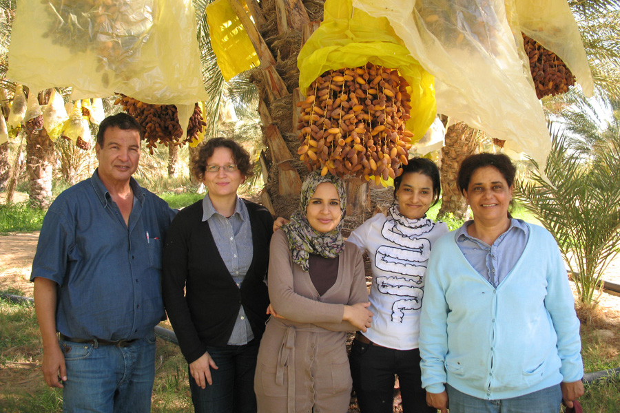 On site visit: Barbara Altmann of Rapunzel (2nd left) with Slaheddine Chibani Sabrine Ben Ali, Hana Omrane and Samia Chibani Chibani of CCF (from left)