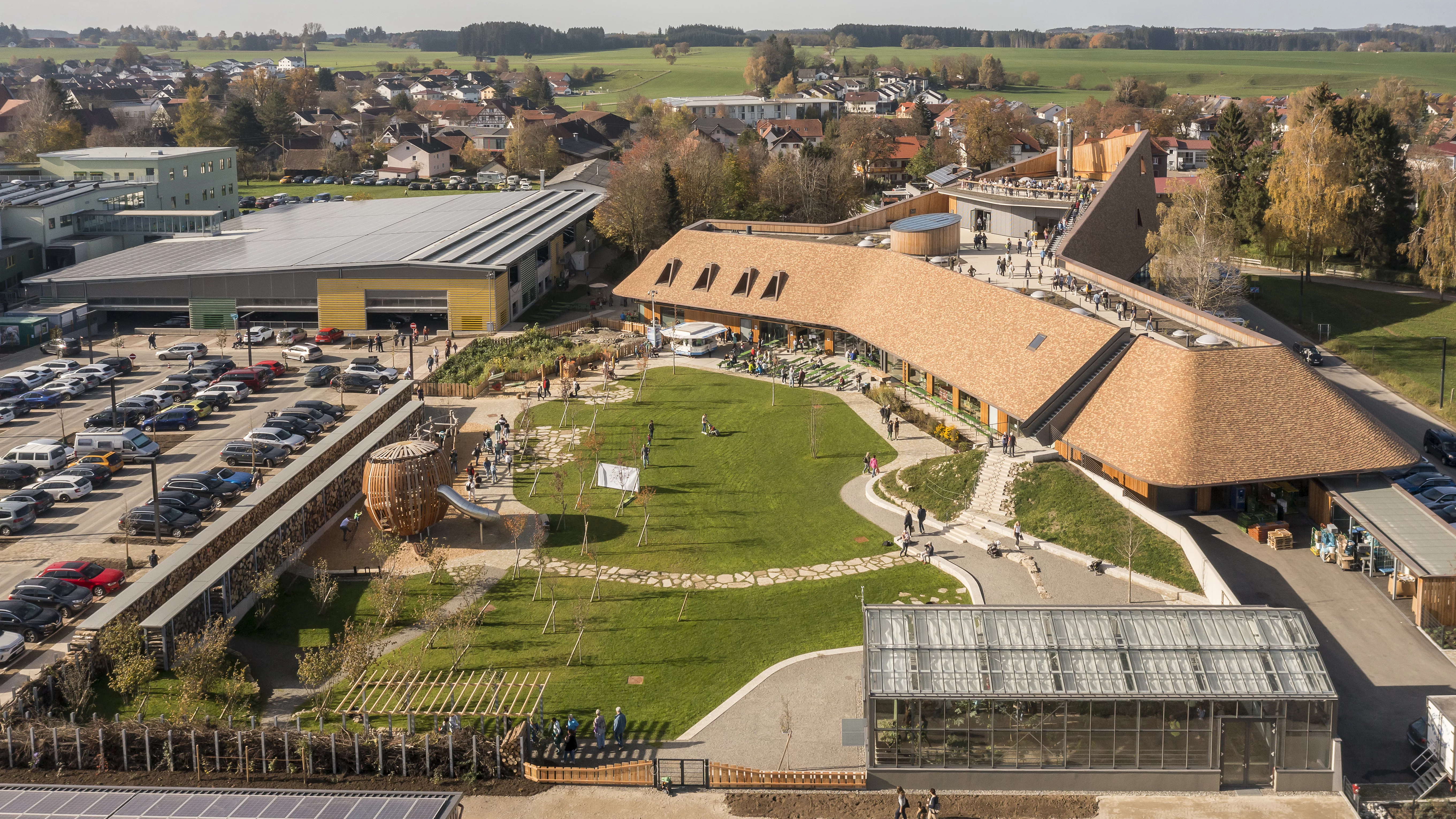 Luftaufnahme der Rapunzel Welt. 