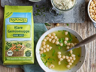 klare Gemüsebrühe ist ein echter Allrounder Rapunzel Klare Gemüsebrühe neben einer fertig genießbaren Brühe mit Backerbsen enthalten