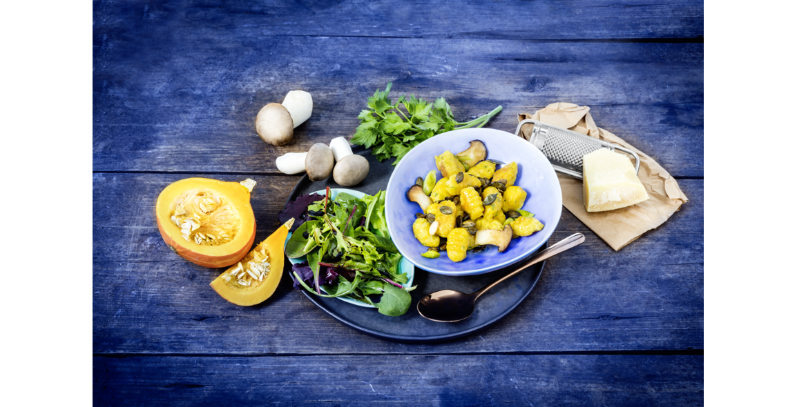 Kürbis-Mandel-Gnocchi  mit Petersilie und Kürbiskernen