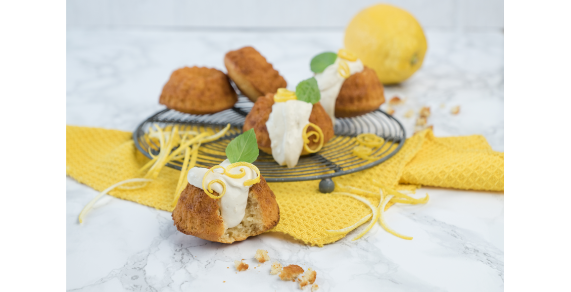 Kokos-Zitronengugel mit Zitronenfrischkäse