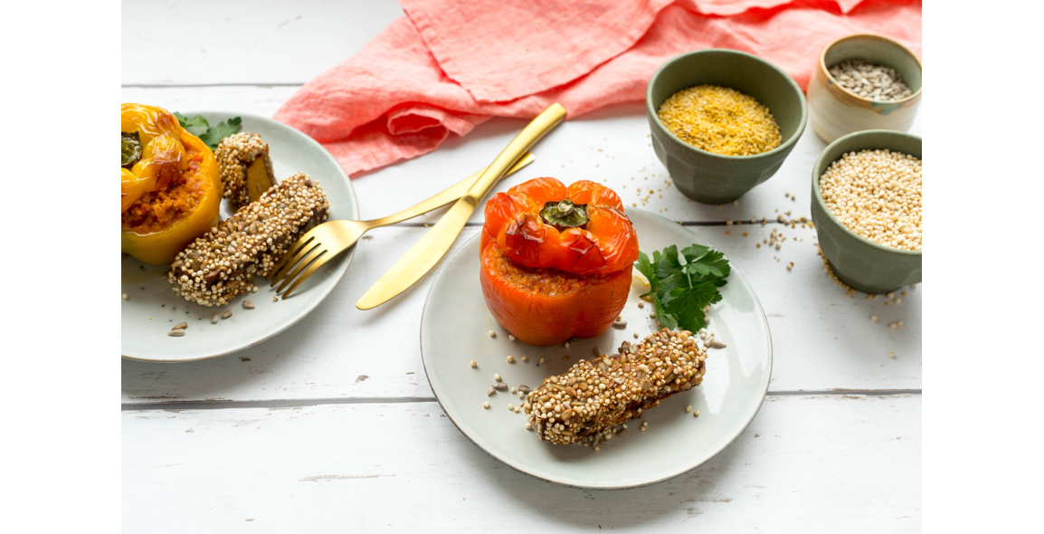 Räuchertofu mit Quinoa-Kruste und gefüllte Lupinen Paprika