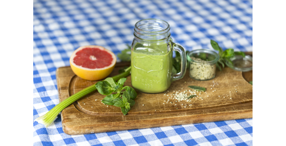 Rapunzel (Feldsalat) Smoothie mit Hanfsamen und Grapefruit