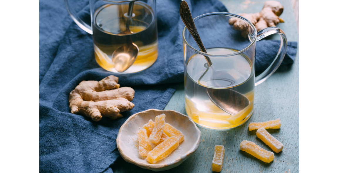 Ingwertee mit kandierten Ingwerstäbchen