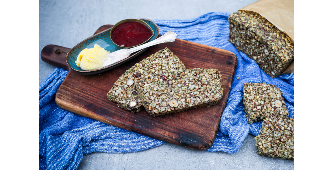 Körnerbrot mit Kürbiskernmehl und Buchweizen