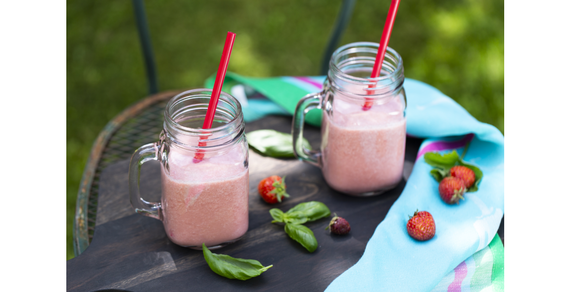 Ayurvedischer Kokos-Erdbeerdrink