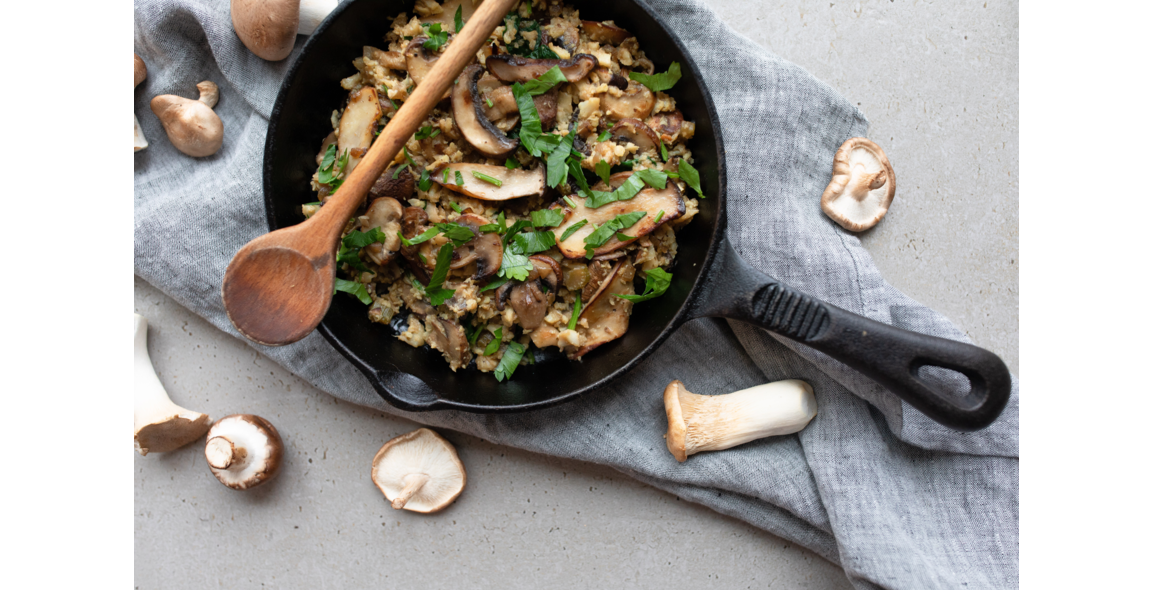 Low Carb Pilz-Pfanne mit Blumenkohlreis