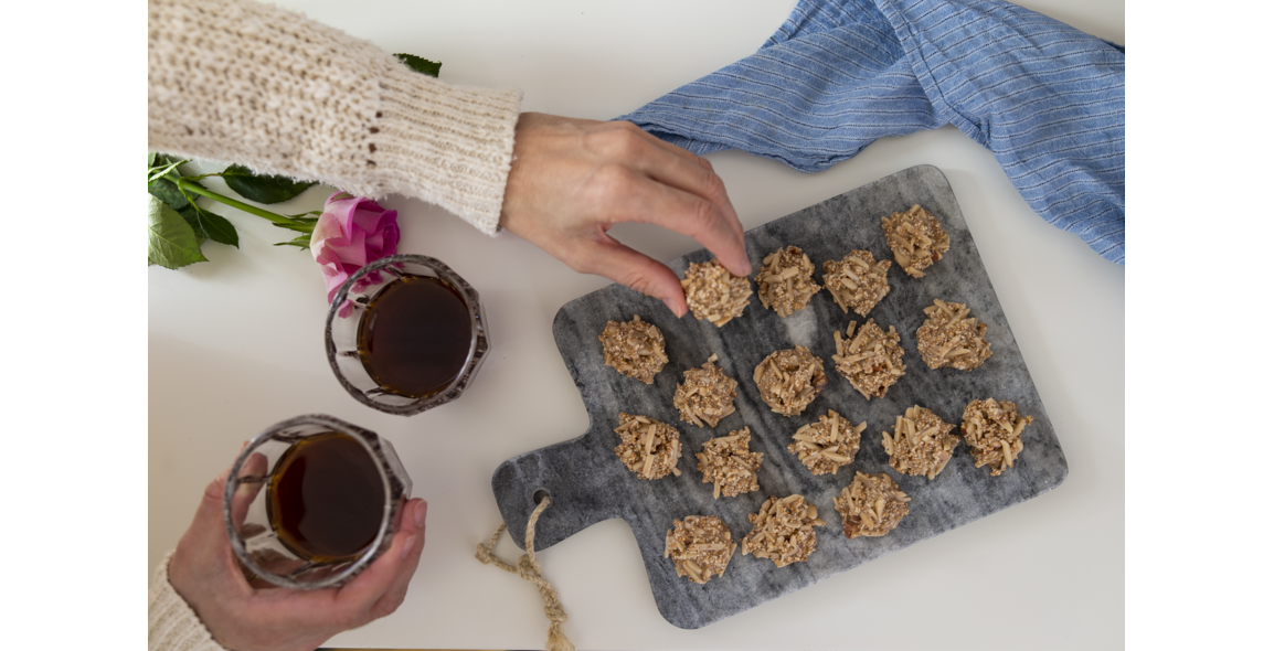 Weiße Mandel-Amaranth-Knusperlis mit Tonka