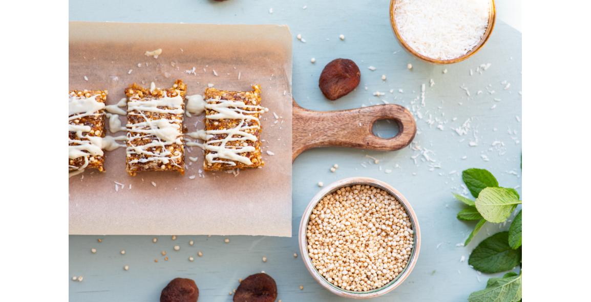 Aprikosen-Kokos-Riegel, mit Quinoa und weißer Schoko