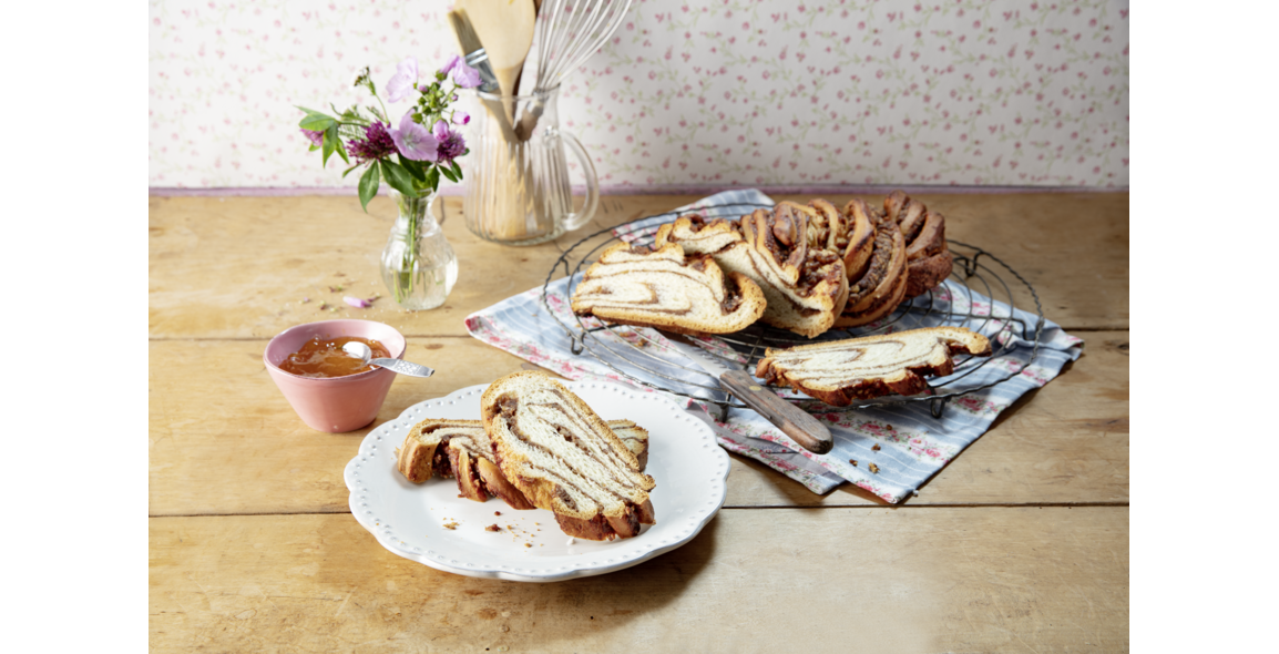 Nusszopf mit Haselnussmus