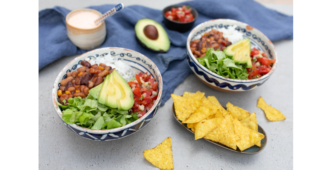 Taco-Bowl mit Bohnen und Avocado