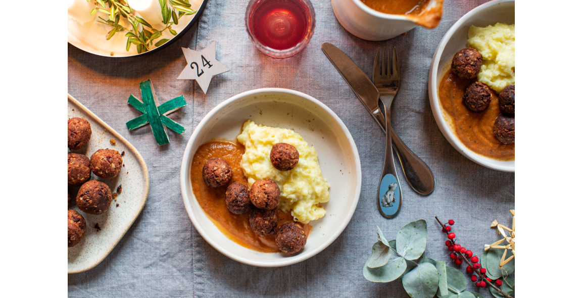Bohnenhackbällchen mit Tomaten-Bratsauce