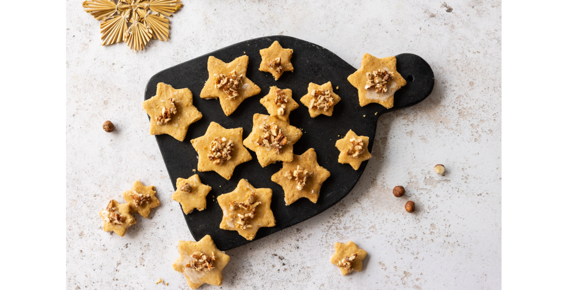 Kokos-Sterne mit Haselnusskrokant