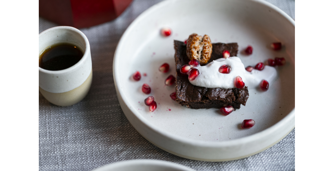Espresso-Brownies mit Kokossahne, klassisch oder vegan