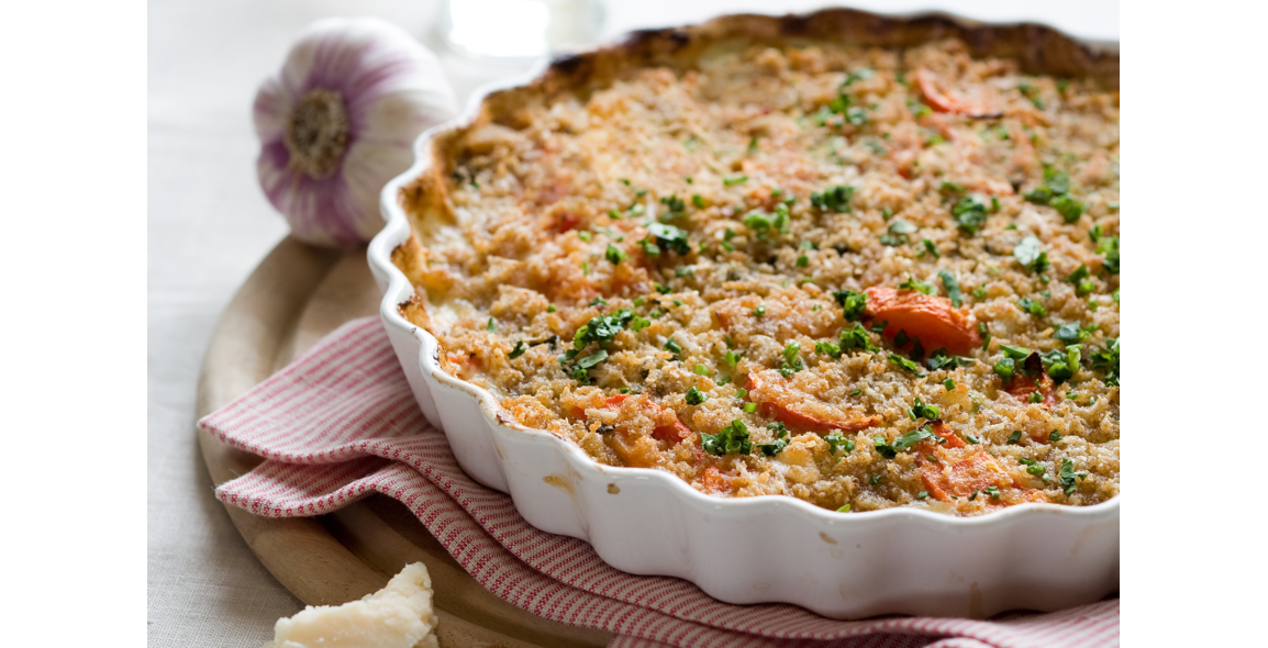Gemüsegratin mit Parmesan-Kräuterkruste