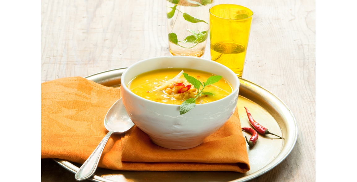 Goldene Linsen-Kurkuma-Suppe