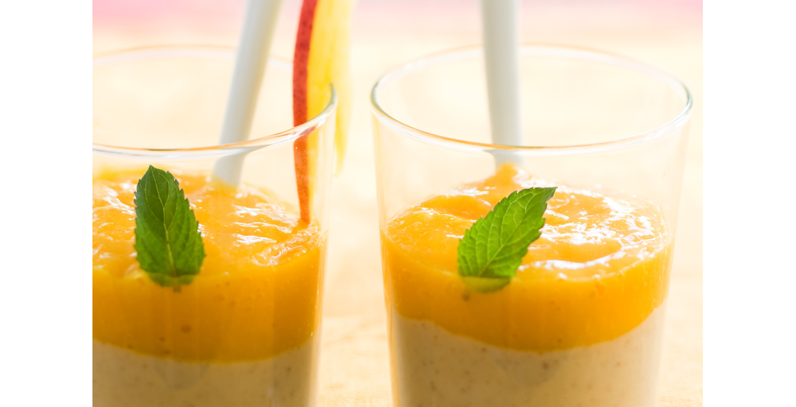 Vanille Mandel-Creme mit Mangosauce