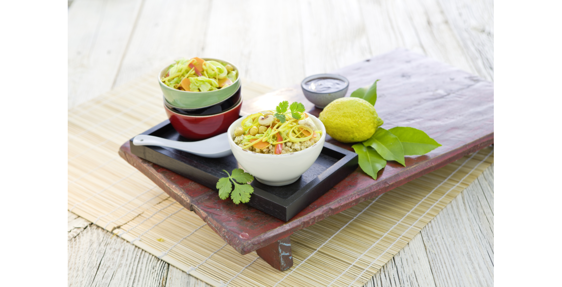 Wok-Gemüse mit Mandel-Zitronen-Creme und Kokos-Bulgur