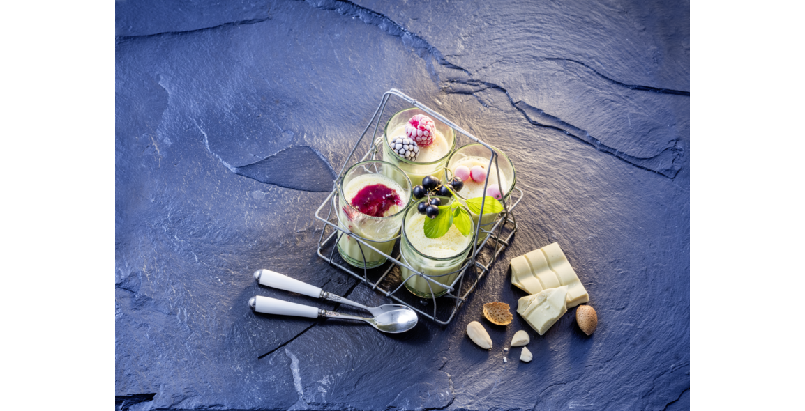 Weißes Schokoladen-Nuss-Mousse