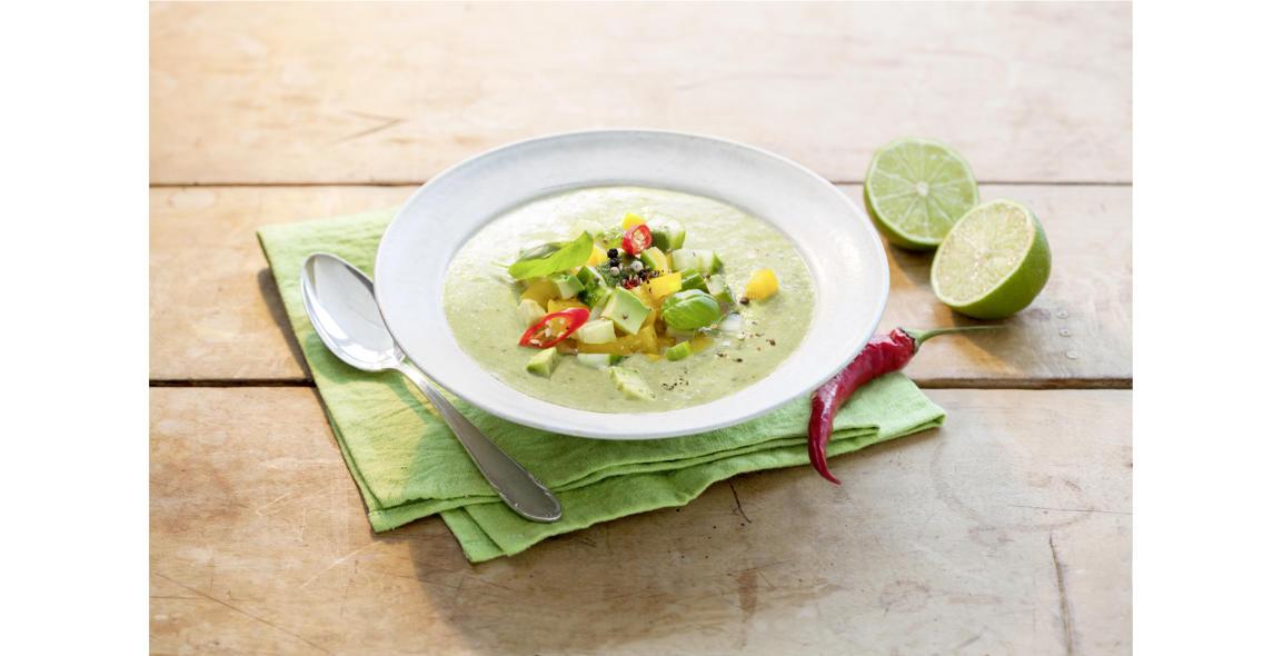 Avocado-Limetten-Gazpacho