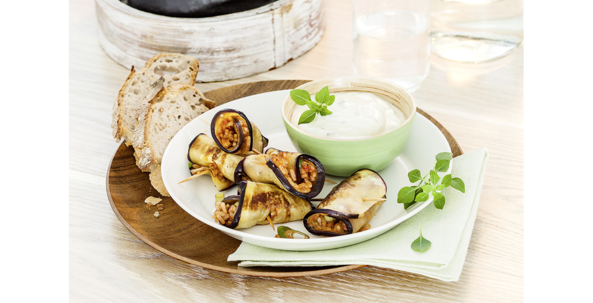 Auberginen-Röllchen mit Natur-Reis-Füllung