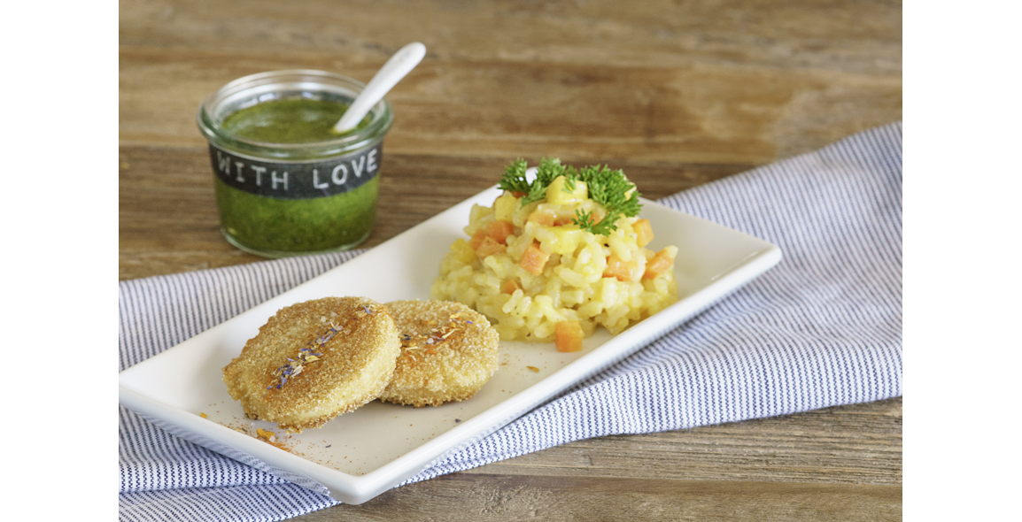 Karottenrisotto mit Pastinakentalern und Pesto