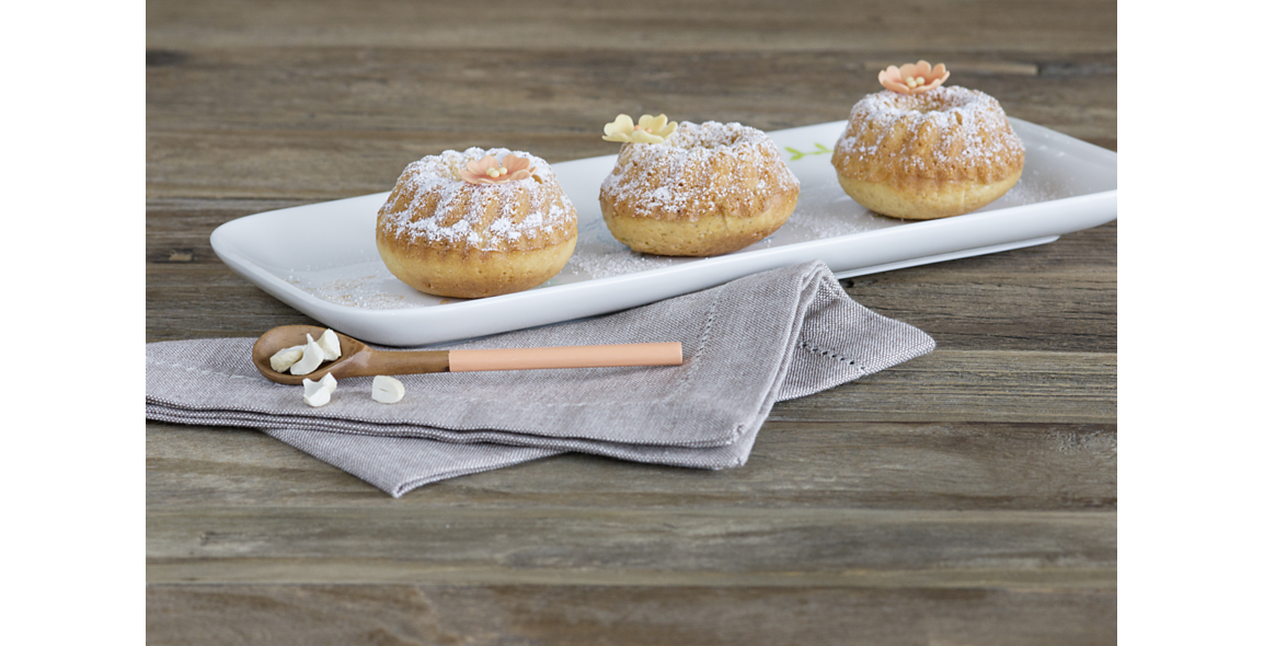 Cashew-Orangengugel mit Polenta