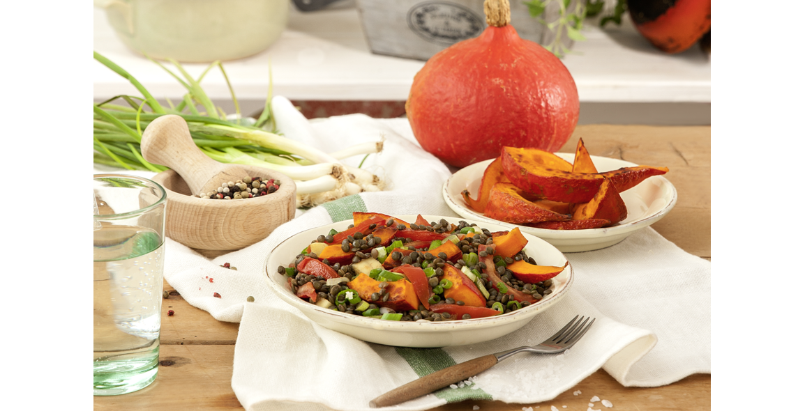 Linsen-Gemüse mit gebratenen Kürbisecken