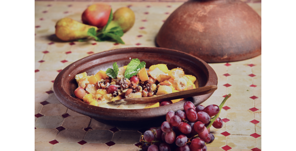 Süße Tajine mit Nuss-Früchte-Mix und Mandelmilchschaum