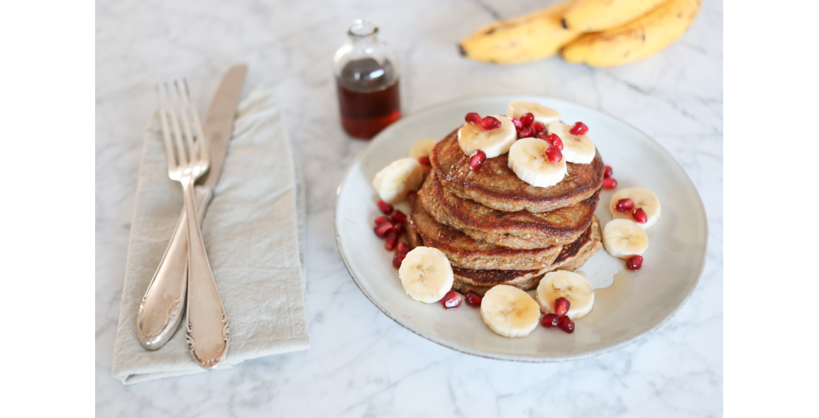 Bananen-Chia-Protein-Pfannkuchen ohne Mehl