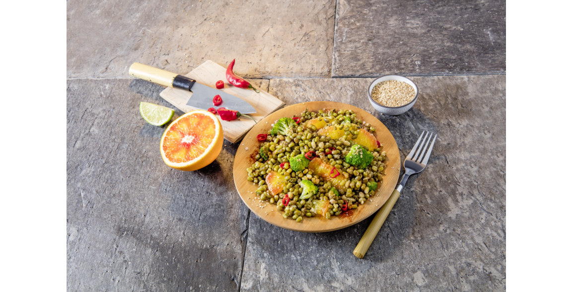 Mungbohnensalat mit Brokkoli und Blutorange