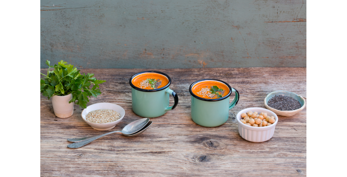 Tomatensuppe mit Kichererbsen und Kokosmilch