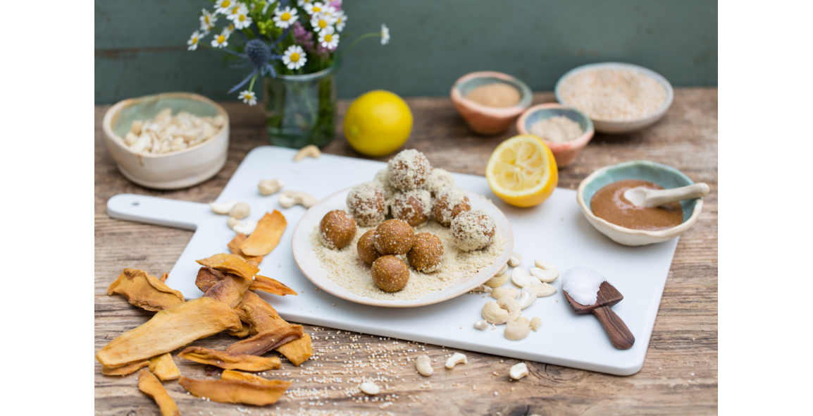 Mango-Cashew-Glückskugeln