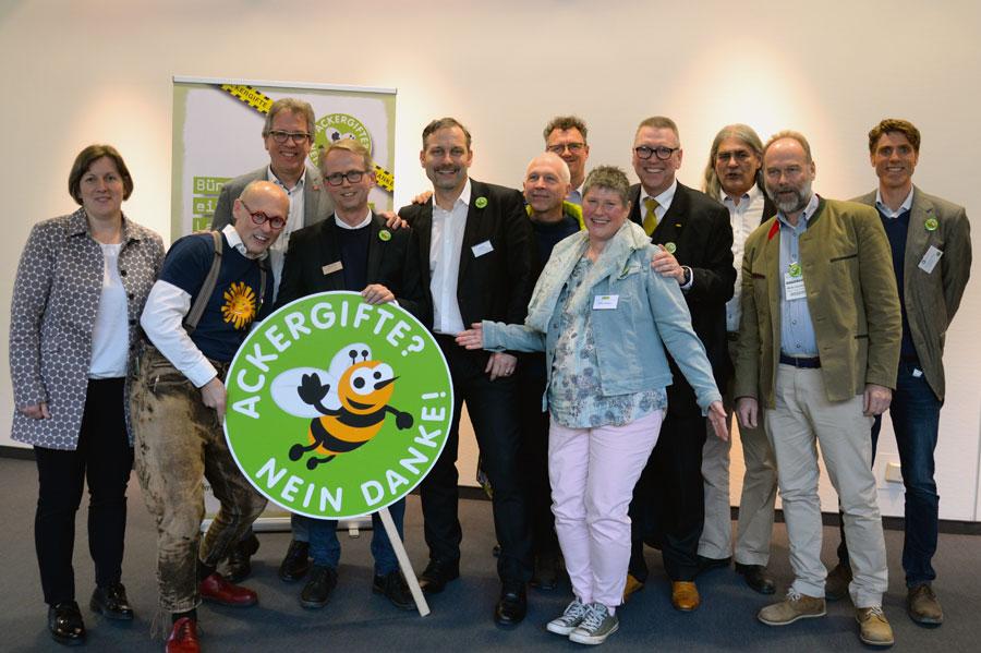 Die Bündnis-VertreterInnen nach ihrer ersten Presse-Konferenz auf der Biofach 2018 Die Bündnis-VertreterInnen nach ihrer ersten Presse-Konferenz auf der Biofach 2018