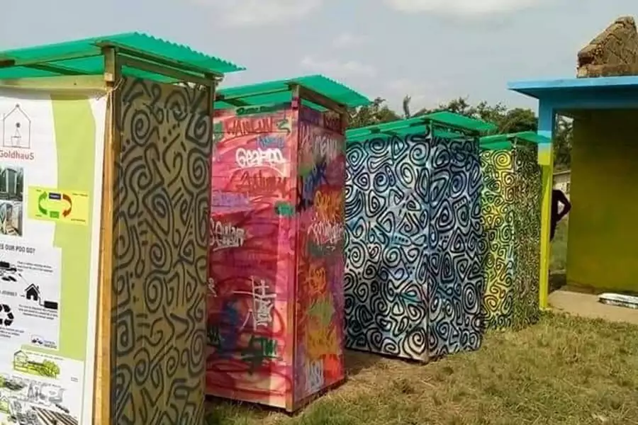'GoldHaus' in Ghana – ökologisch sinnvolle Komposttoiletten