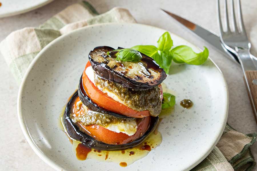 01.05.2024: Auberginen-Caprese-Burger